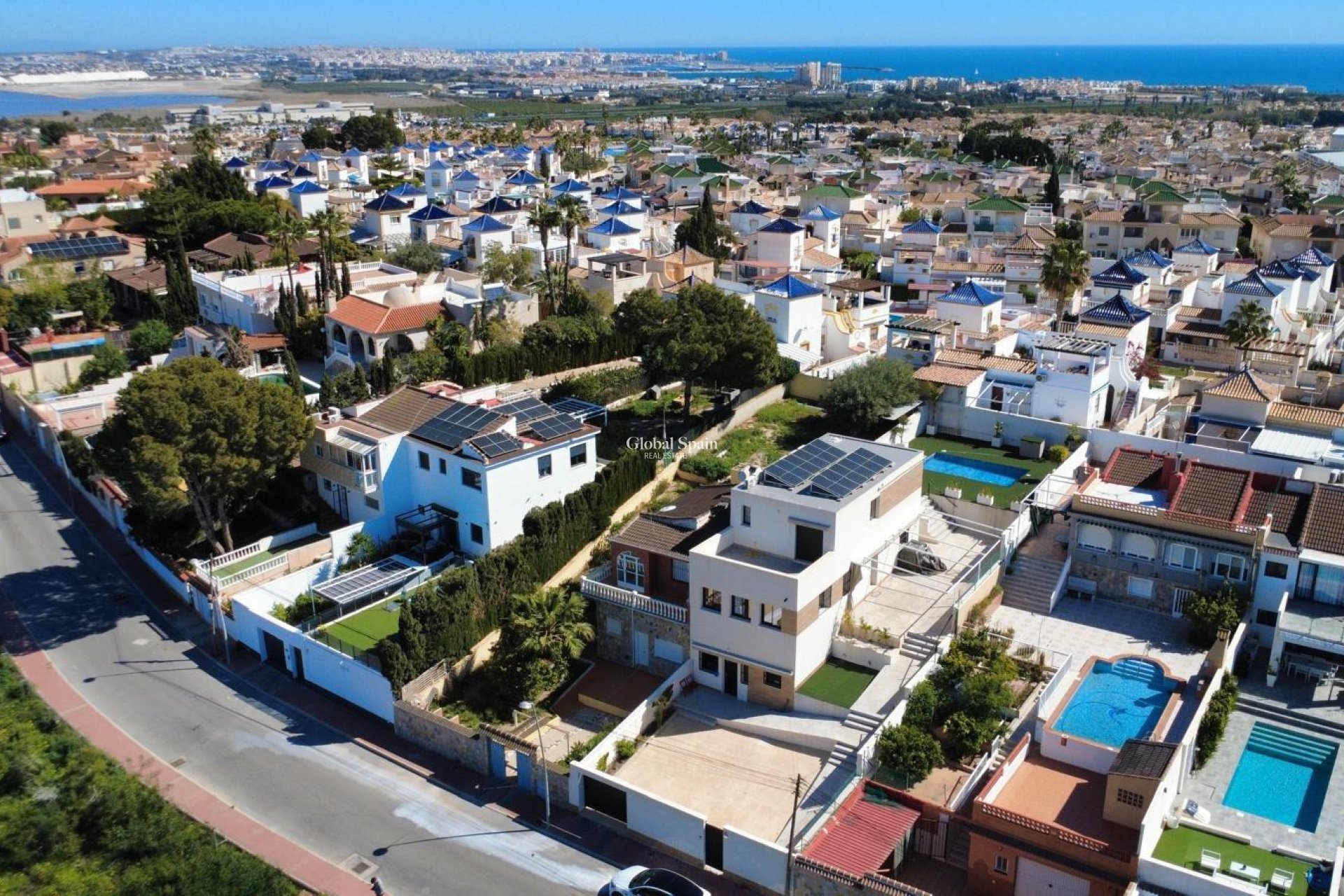 Revente - VILLA -
TORREVIEJA - LOS BALCONES - LOS ALTOS
