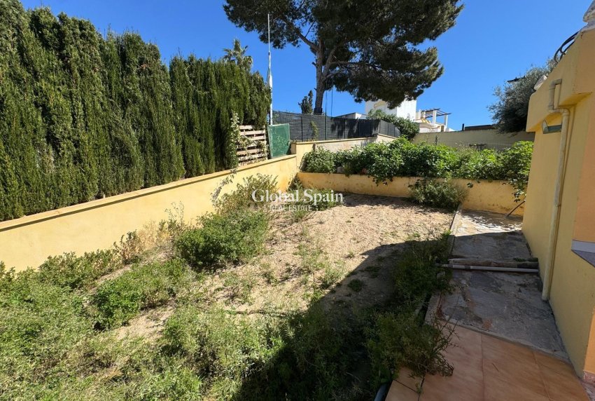 Revente - VILLA -
TORREVIEJA - LOS BALCONES - LOS ALTOS