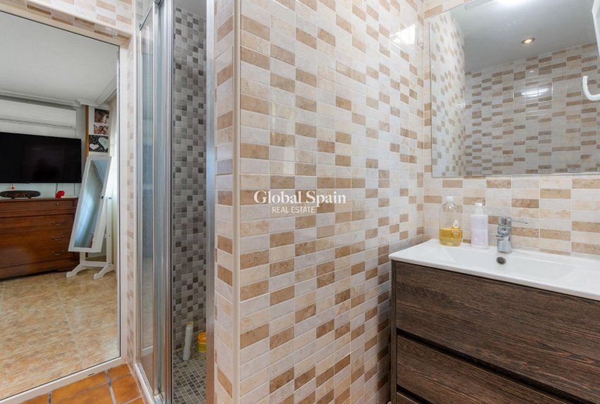 Revente - VILLA -
TORREVIEJA - LOS BALCONES - LOS ALTOS