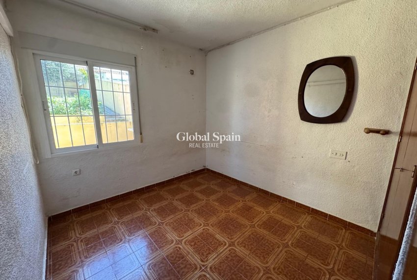 Revente - VILLA -
TORREVIEJA - LOS BALCONES - LOS ALTOS