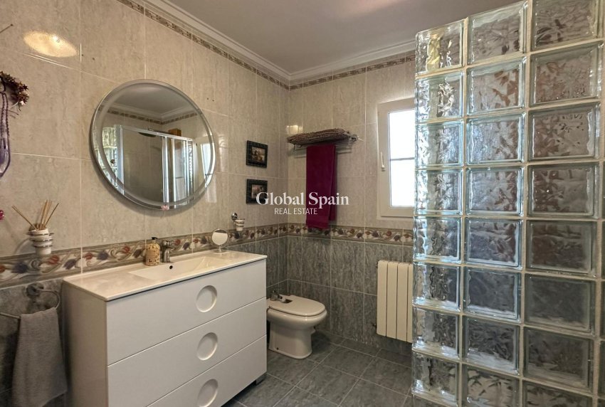 Revente - VILLA -
TORREVIEJA - LOS BALCONES - LOS ALTOS