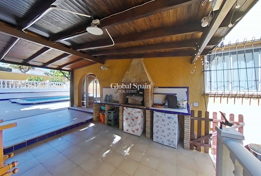 Revente - VILLA -
TORREVIEJA - LOS BALCONES - LOS ALTOS