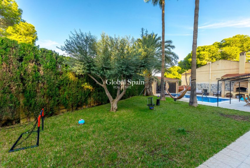 Revente - VILLA -
TORREVIEJA - LOS BALCONES - LOS ALTOS