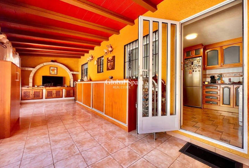 Revente - VILLA -
TORREVIEJA - LOS BALCONES - LOS ALTOS