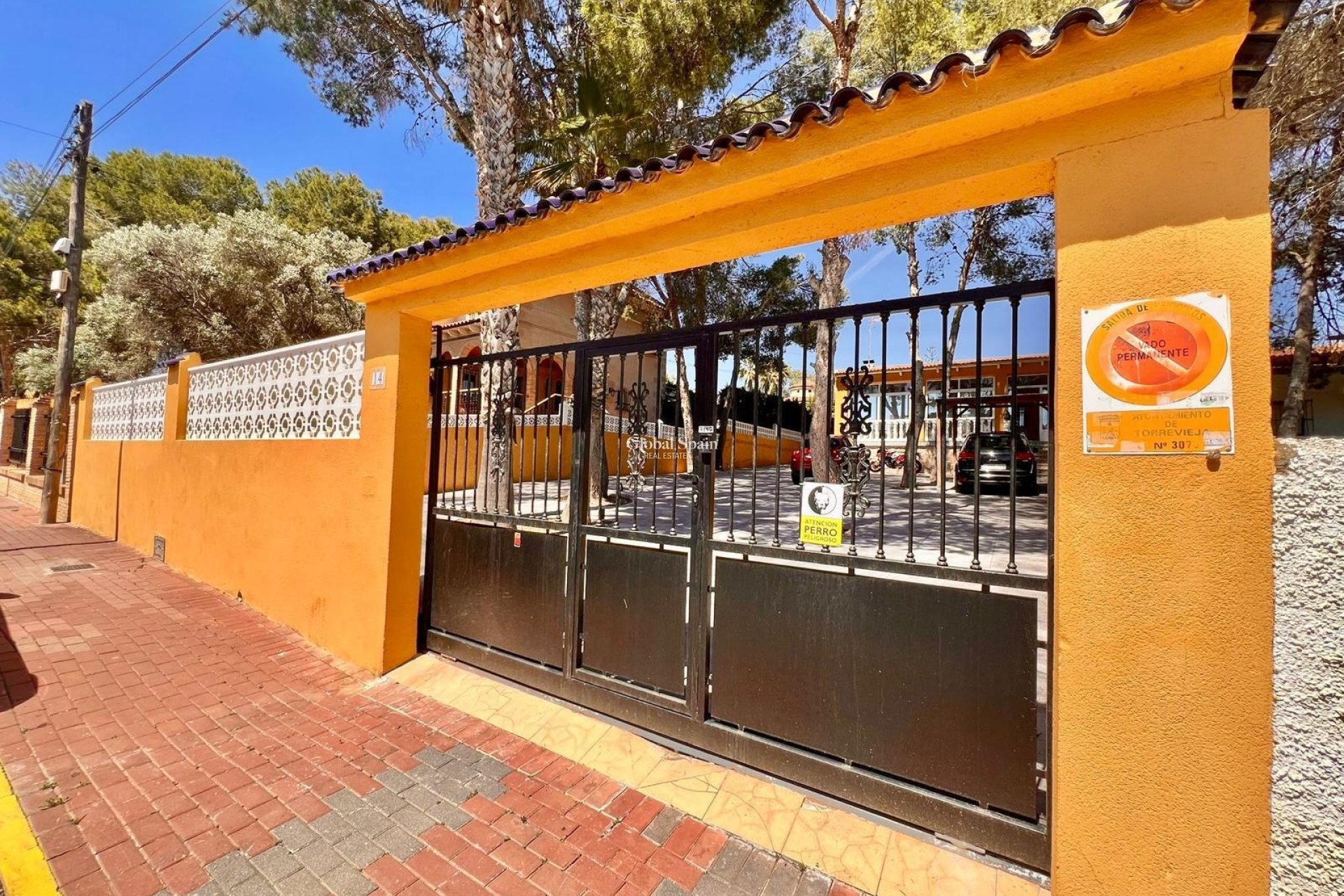 Revente - VILLA -
TORREVIEJA - LOS BALCONES - LOS ALTOS