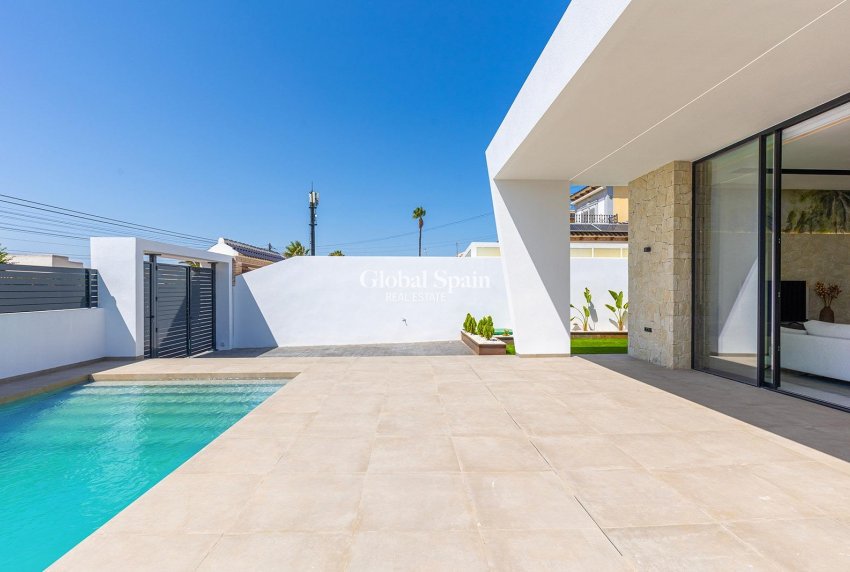 Revente - VILLA -
TORREVIEJA - LOS BALCONES - LOS ALTOS