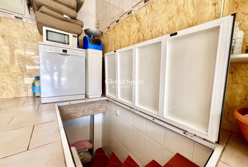 Revente - VILLA -
TORREVIEJA - LOS BALCONES - LOS ALTOS