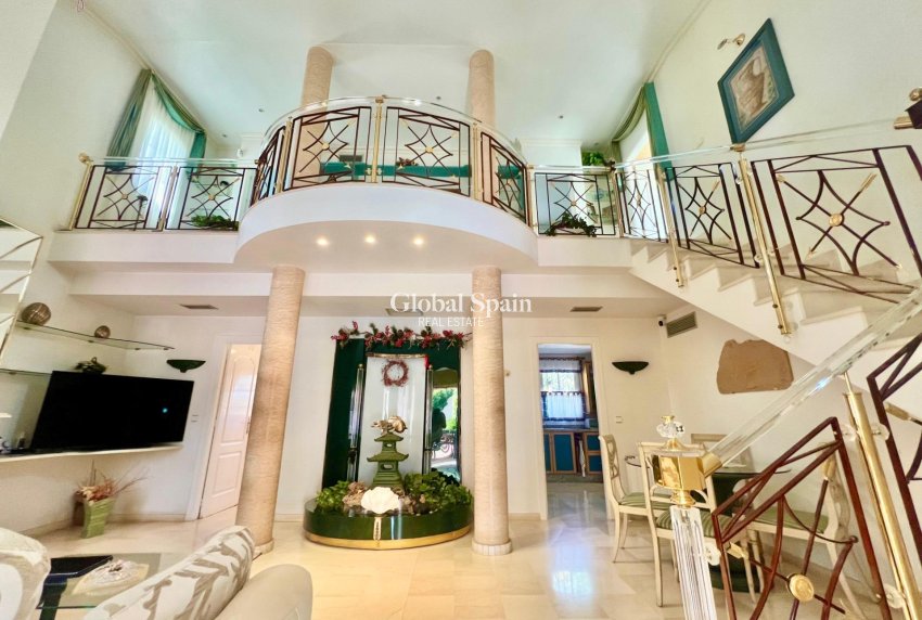 Revente - VILLA -
TORREVIEJA - LOS BALCONES - LOS ALTOS