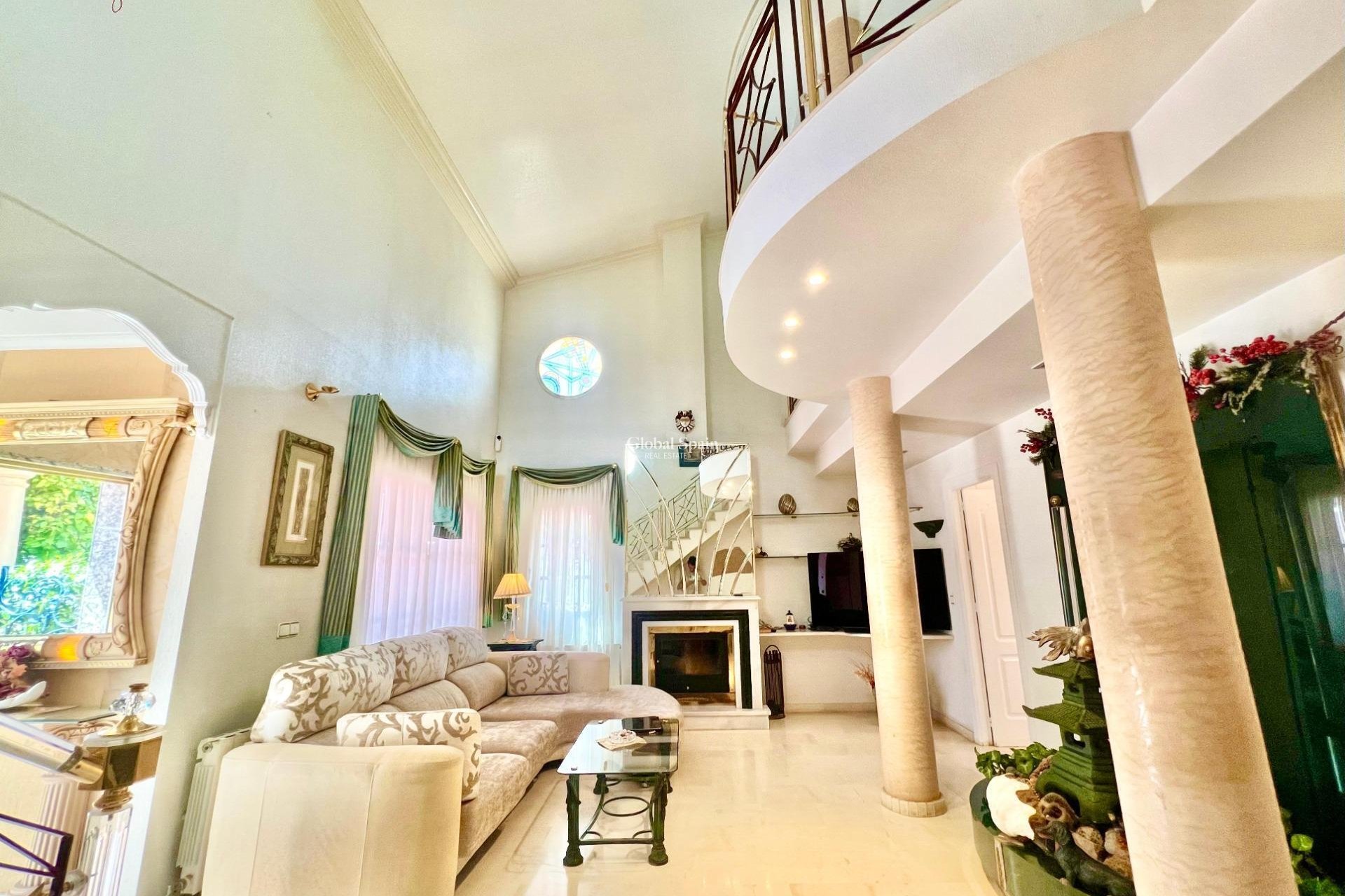 Revente - VILLA -
TORREVIEJA - LOS BALCONES - LOS ALTOS