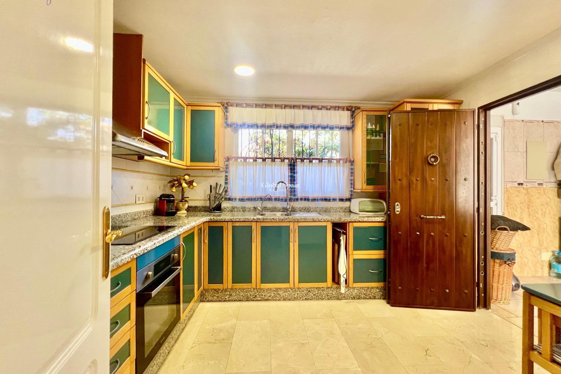 Revente - VILLA -
TORREVIEJA - LOS BALCONES - LOS ALTOS