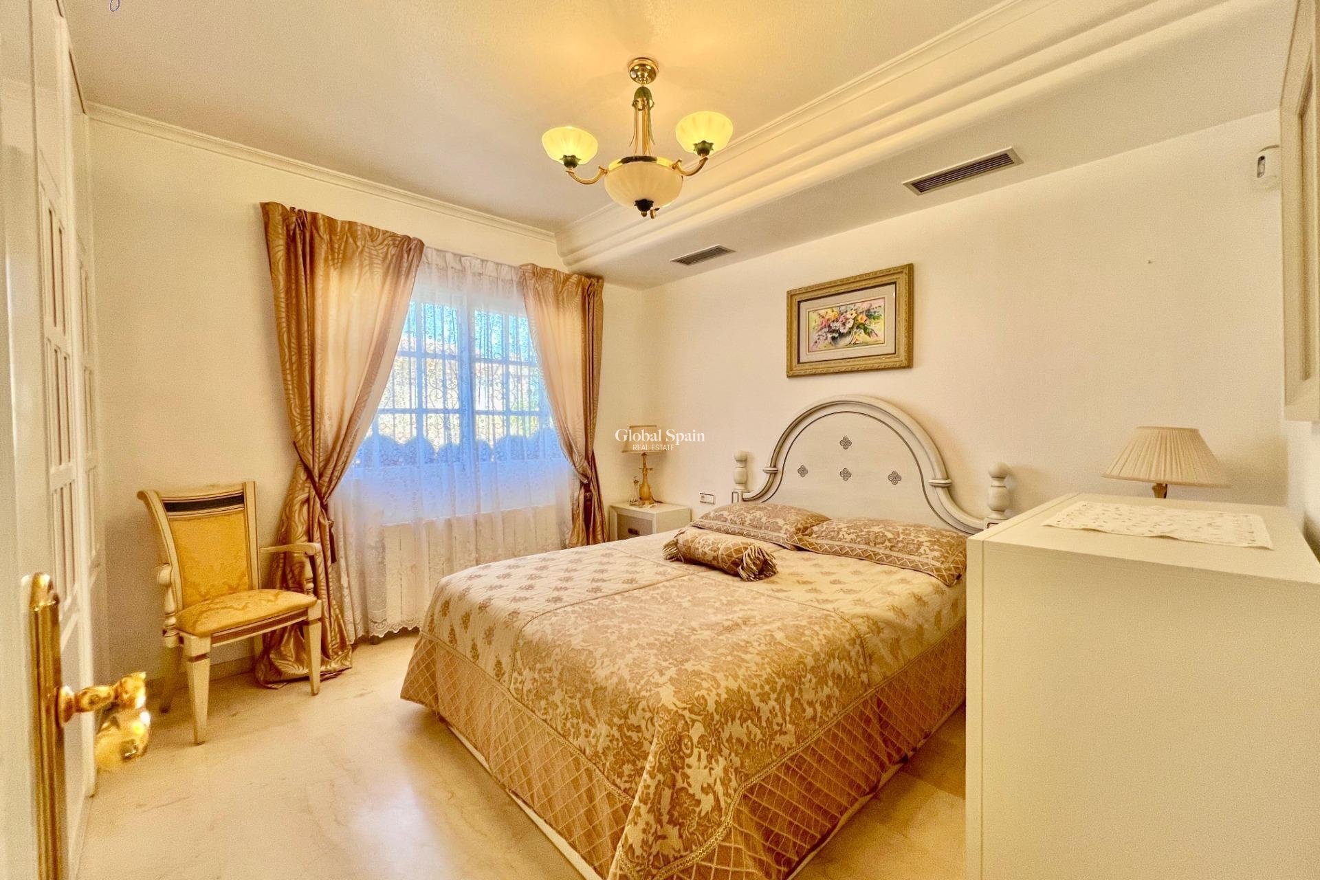 Revente - VILLA -
TORREVIEJA - LOS BALCONES - LOS ALTOS