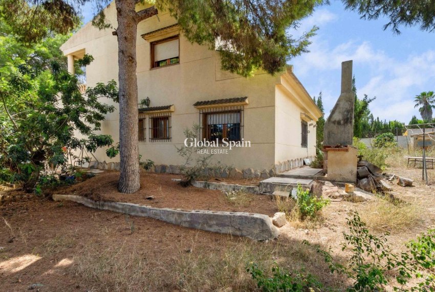 Revente - VILLA -
TORREVIEJA - LOS BALCONES - LOS ALTOS