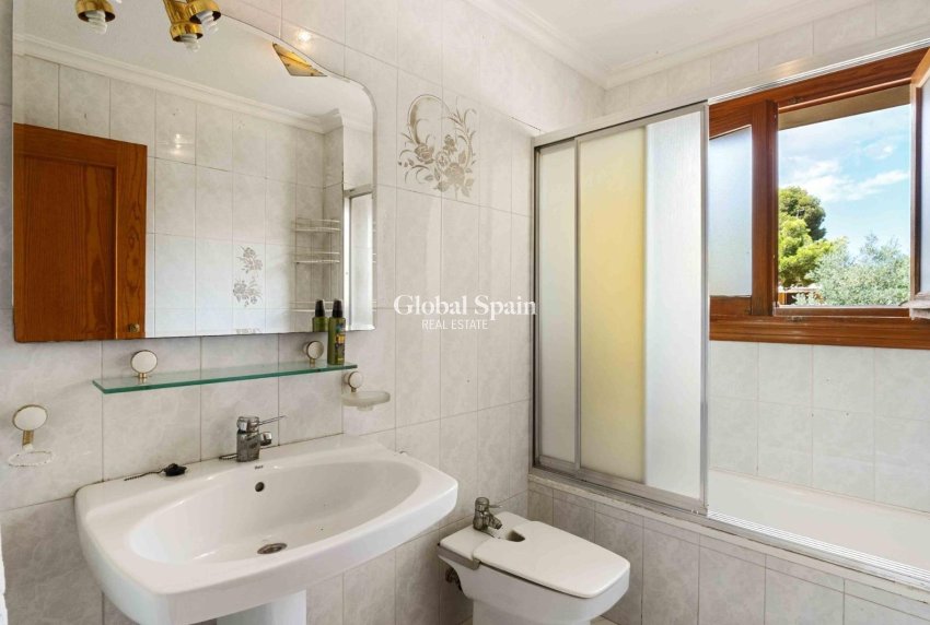Revente - VILLA -
TORREVIEJA - LOS BALCONES - LOS ALTOS