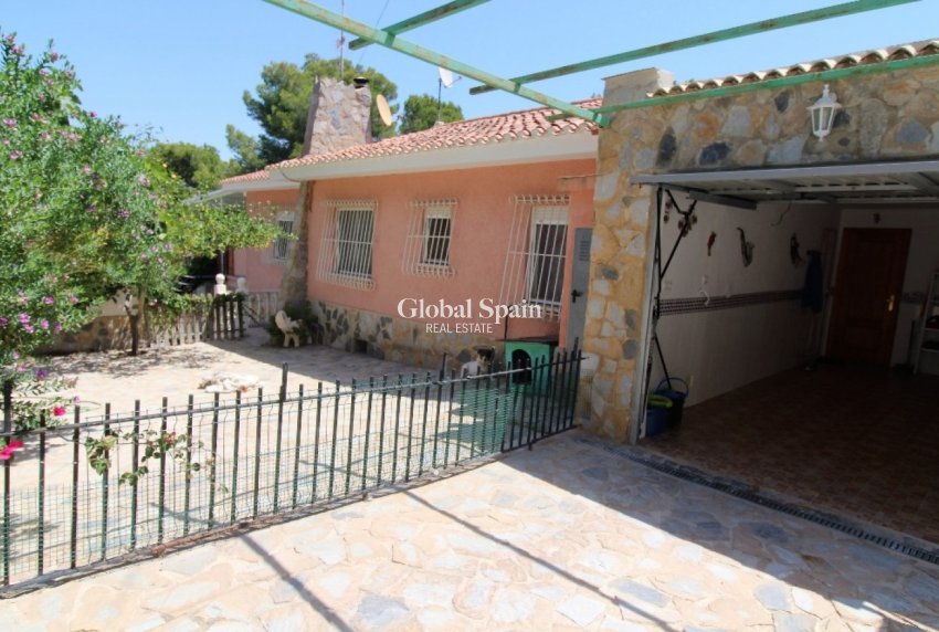 Revente - VILLA -
TORREVIEJA - LOS BALCONES - LOS ALTOS