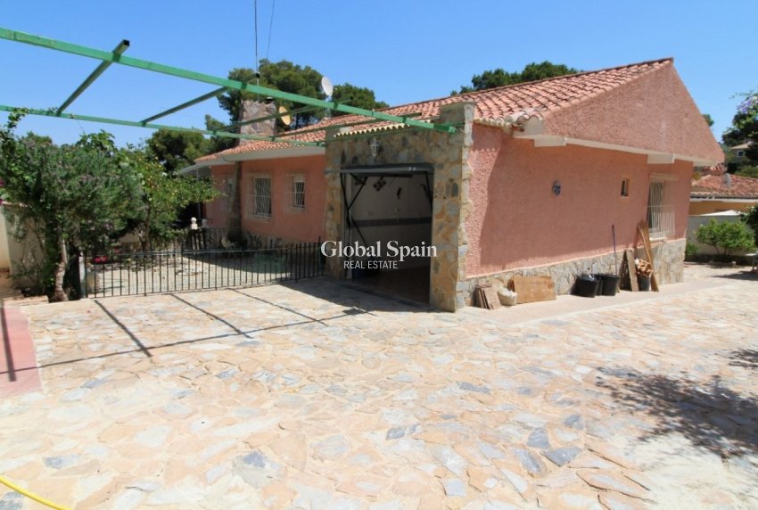 Revente - VILLA -
TORREVIEJA - LOS BALCONES - LOS ALTOS