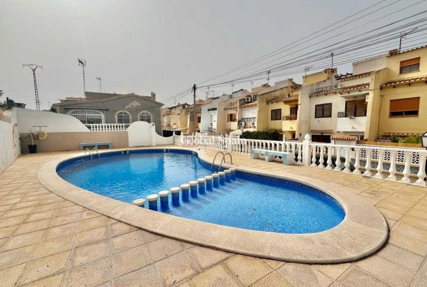 Revente - VILLA -
TORREVIEJA - LOS BALCONES - LOS ALTOS