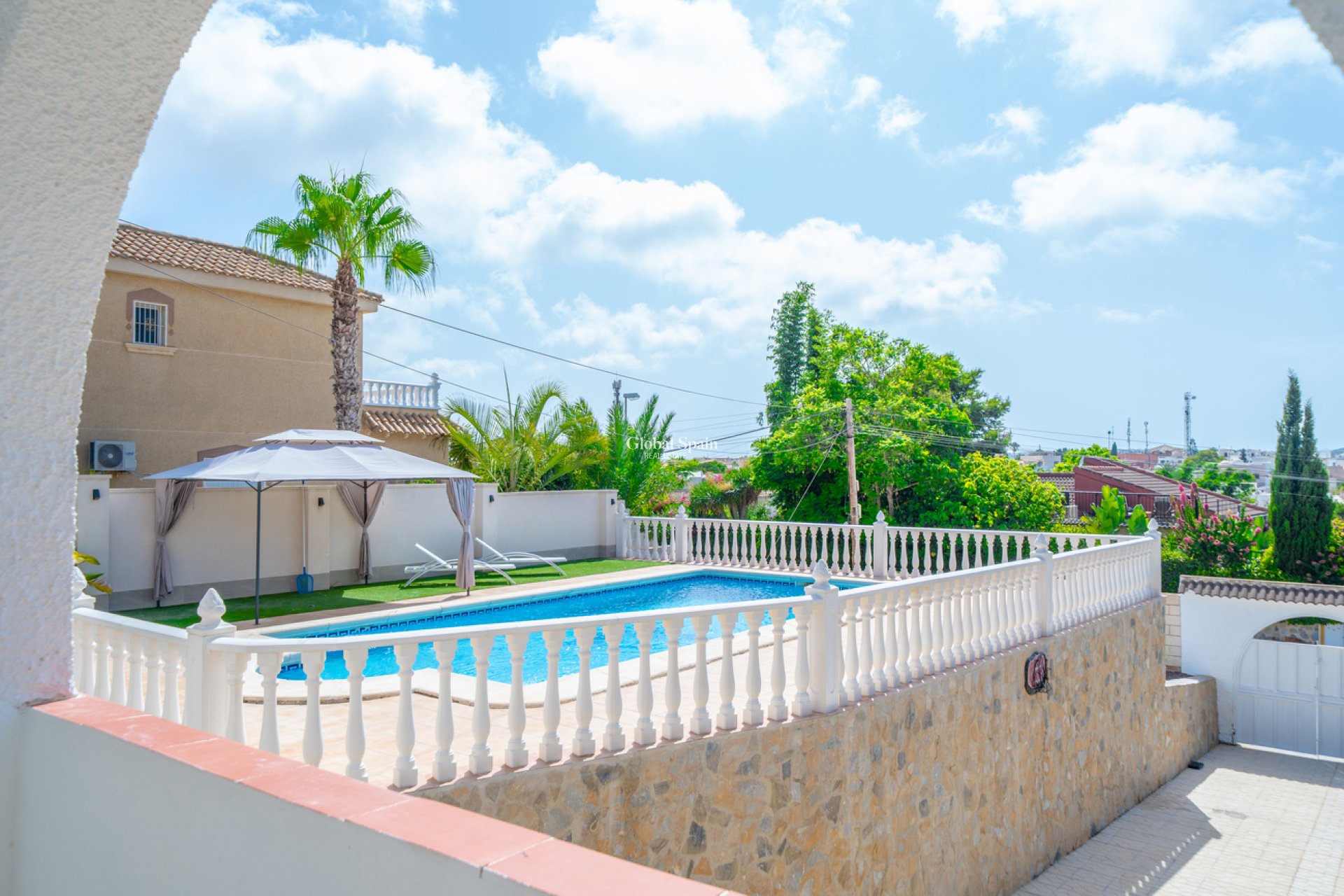 Revente - VILLA -
TORREVIEJA - LOS BALCONES - LOS ALTOS