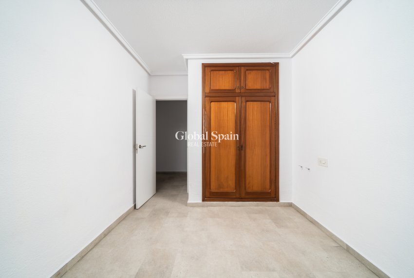 Revente - VILLA -
TORREVIEJA - LOS BALCONES - LOS ALTOS