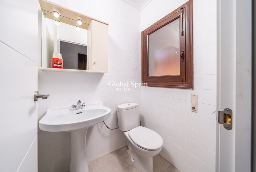 Revente - VILLA -
TORREVIEJA - LOS BALCONES - LOS ALTOS