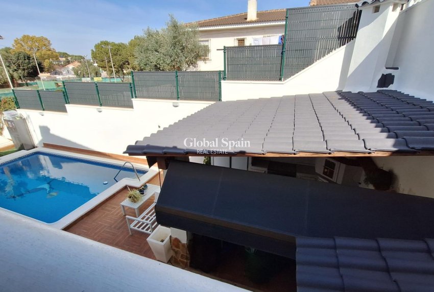 Revente - VILLA -
TORREVIEJA - LOS BALCONES - LOS ALTOS
