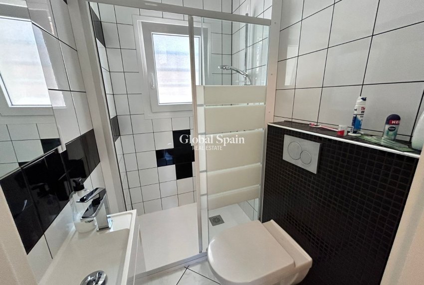 Revente - VILLA -
TORREVIEJA - LOS BALCONES - LOS ALTOS