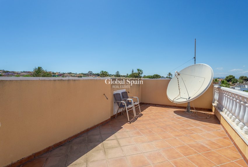 Revente - Villa -
TORREVIEJA - LOS BALCONES - LOS ALTOS
