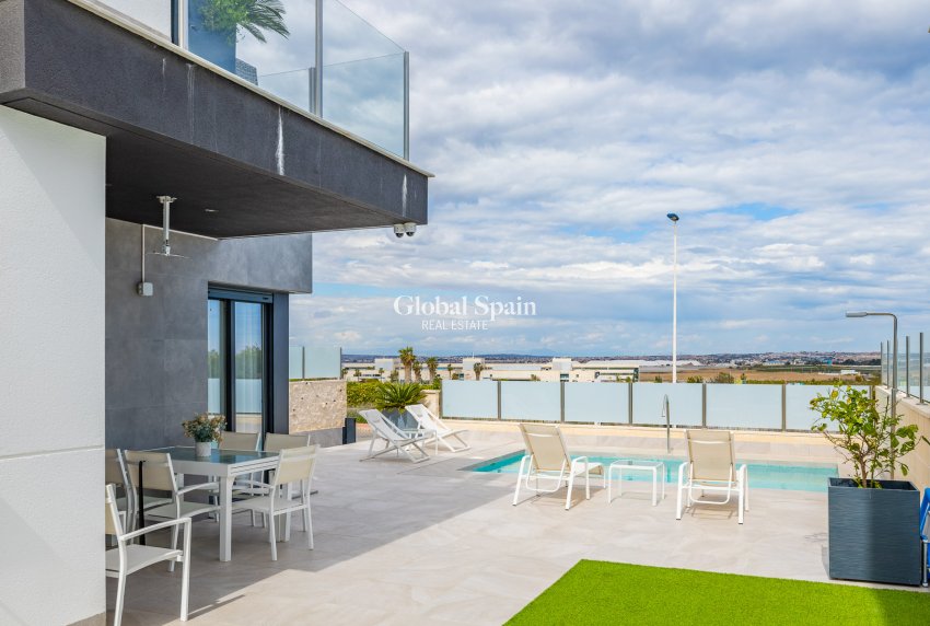 Revente - Villa -
TORREVIEJA - LOS BALCONES - LOS ALTOS