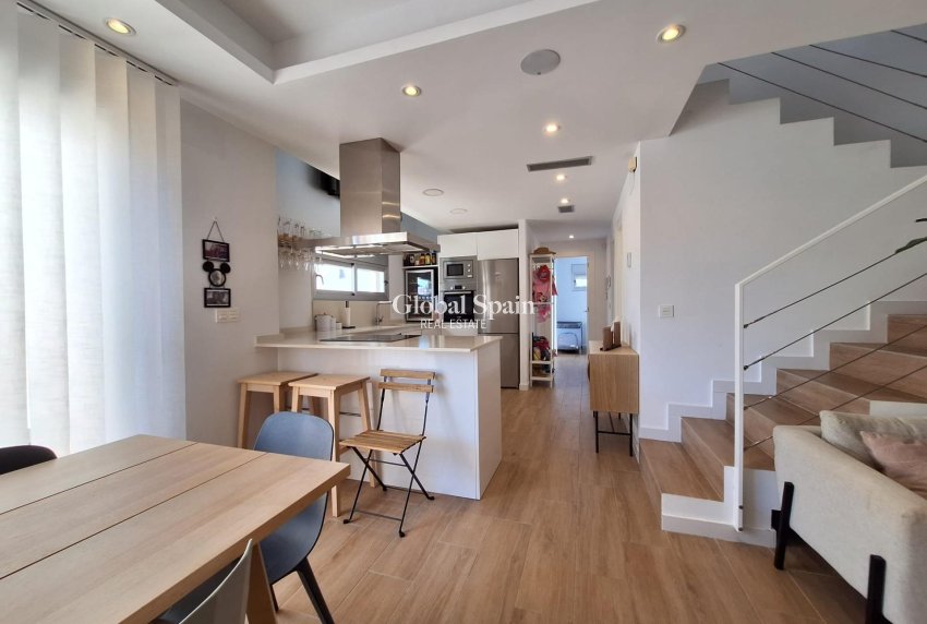 Revente - VILLA -
TORREVIEJA - Los Frutales