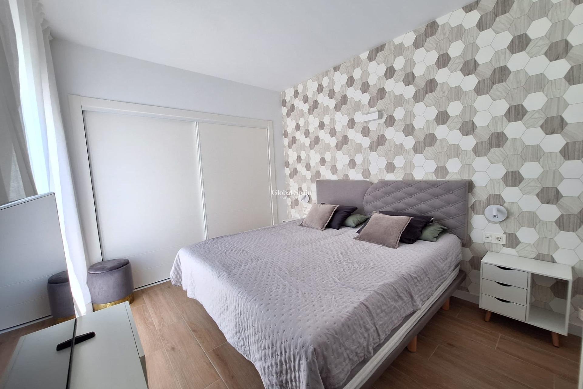 Revente - VILLA -
TORREVIEJA - Los Frutales