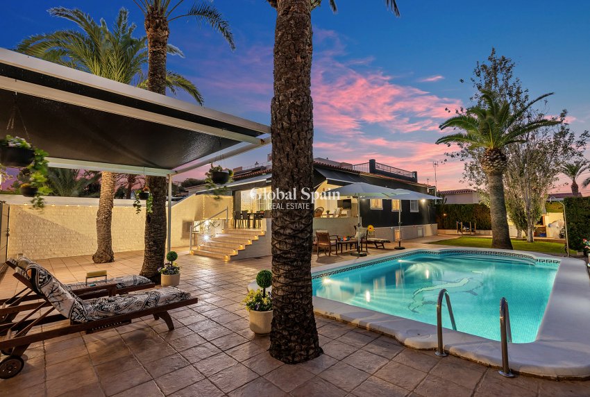 Revente - Villa -
TORREVIEJA - Rocio del Mar