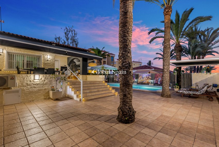 Revente - Villa -
TORREVIEJA - Rocio del Mar