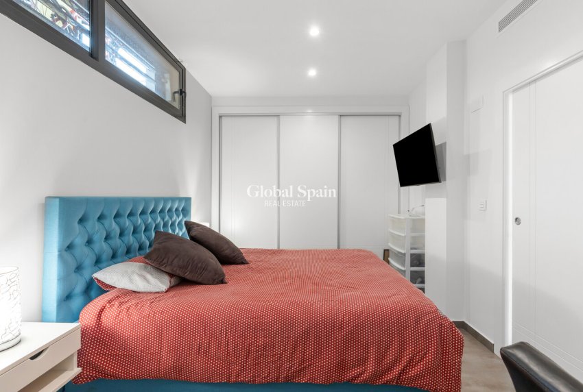 Revente - VILLA -
TORREVIEJA - Rosaleda