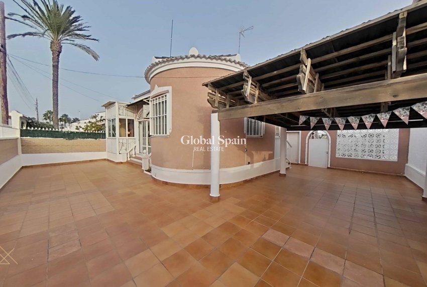 Revente - VILLA -
TORREVIEJA - San Luis