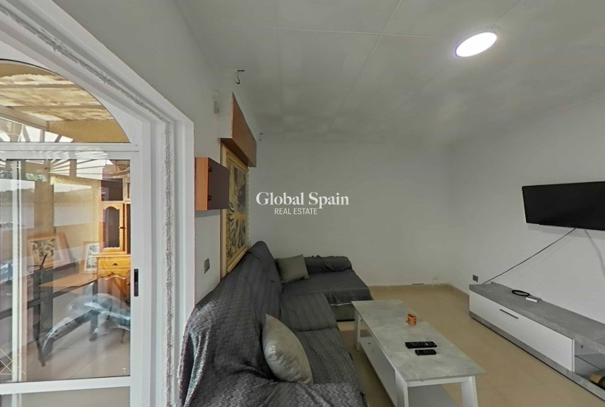 Revente - VILLA -
TORREVIEJA - San Luis