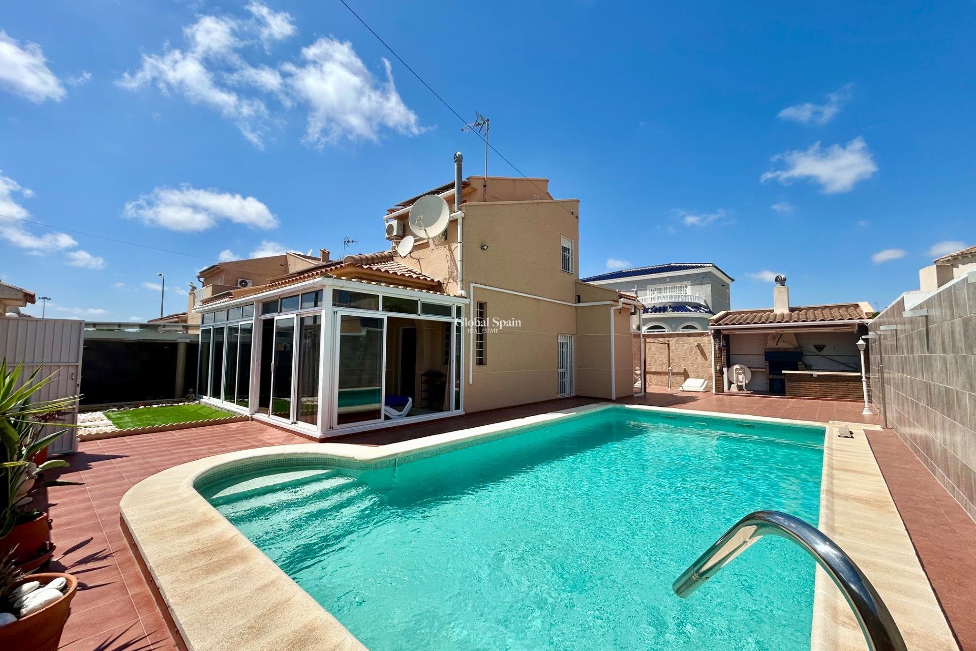 Revente - VILLA -
TORREVIEJA - San Luis