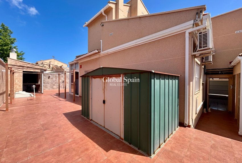 Revente - VILLA -
TORREVIEJA - San Luis