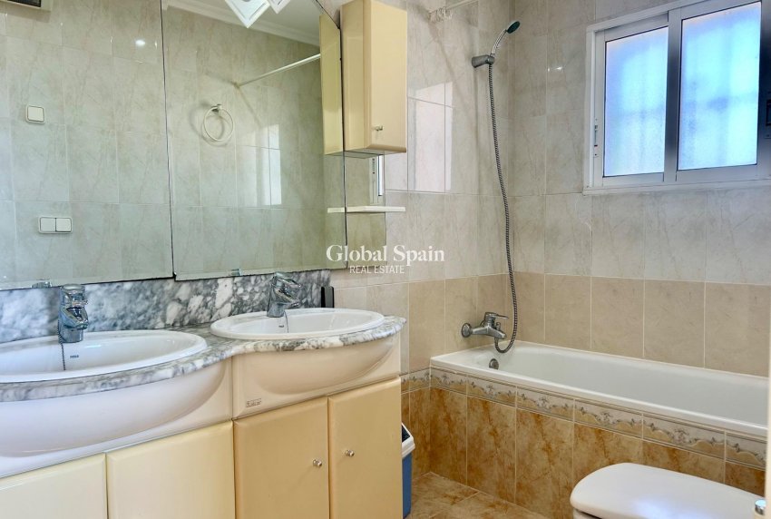 Revente - VILLA -
TORREVIEJA - San Luis