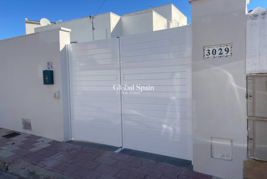 Revente - Villa -
TORREVIEJA - San Luis