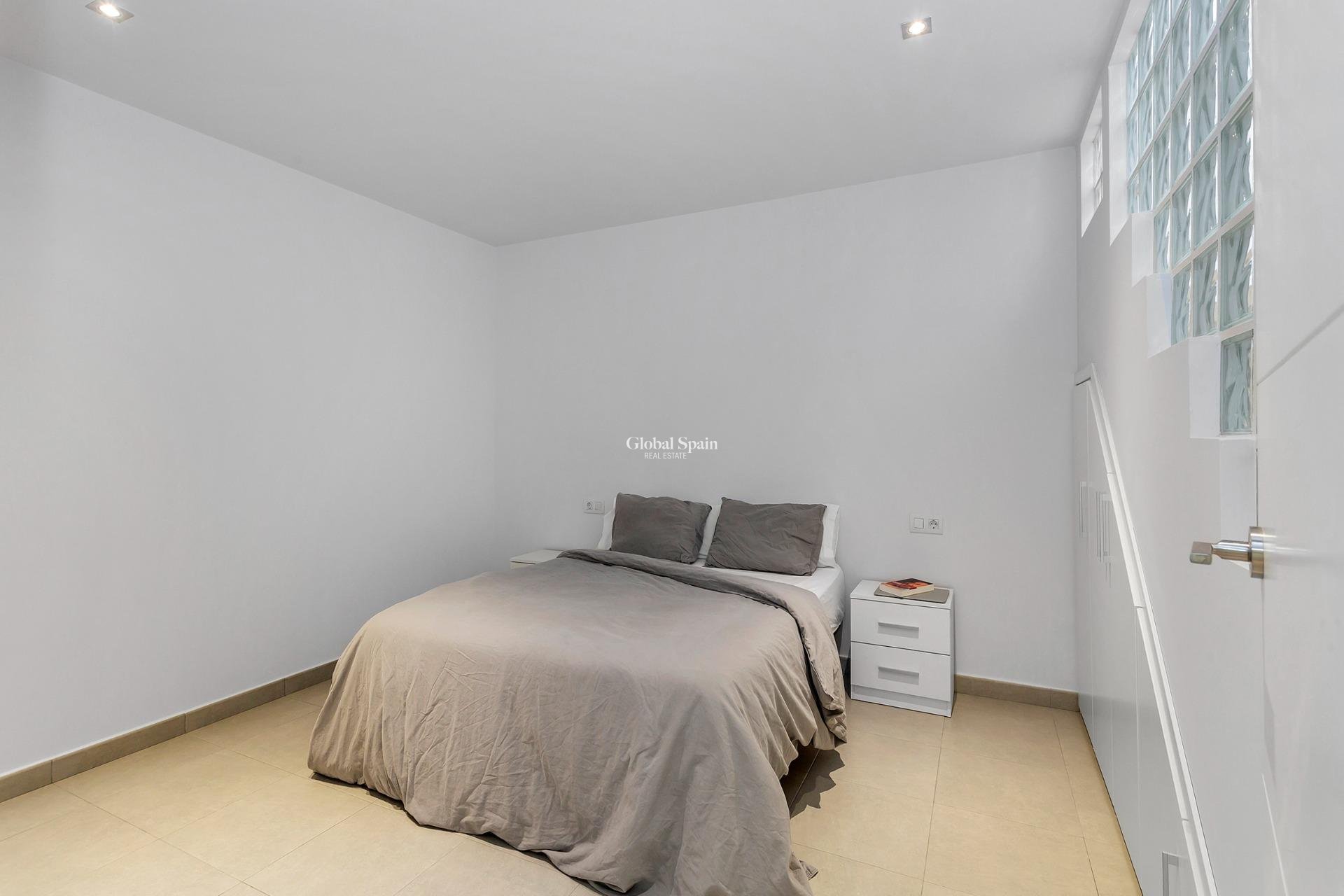 Revente - Villa -
TORREVIEJA - Sector 25