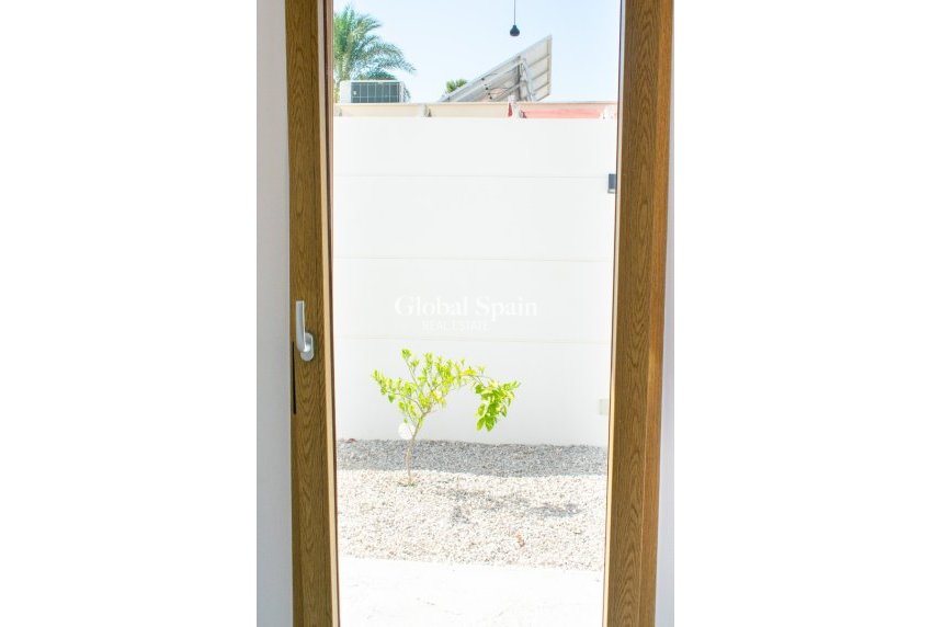 Revente - VILLA -
TORREVIEJA - Torreta Florida