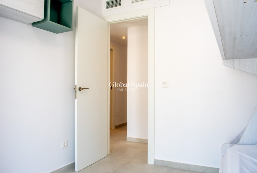 Revente - VILLA -
TORREVIEJA - Torreta Florida