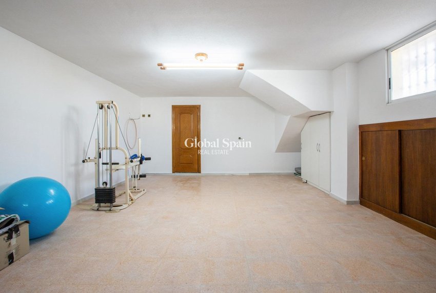 Revente - Villa -
TORREVIEJA - Torreta florida