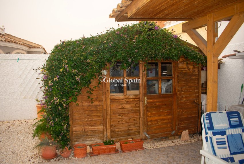 Revente - VILLA -
TORREVIEJA - Torrevieja