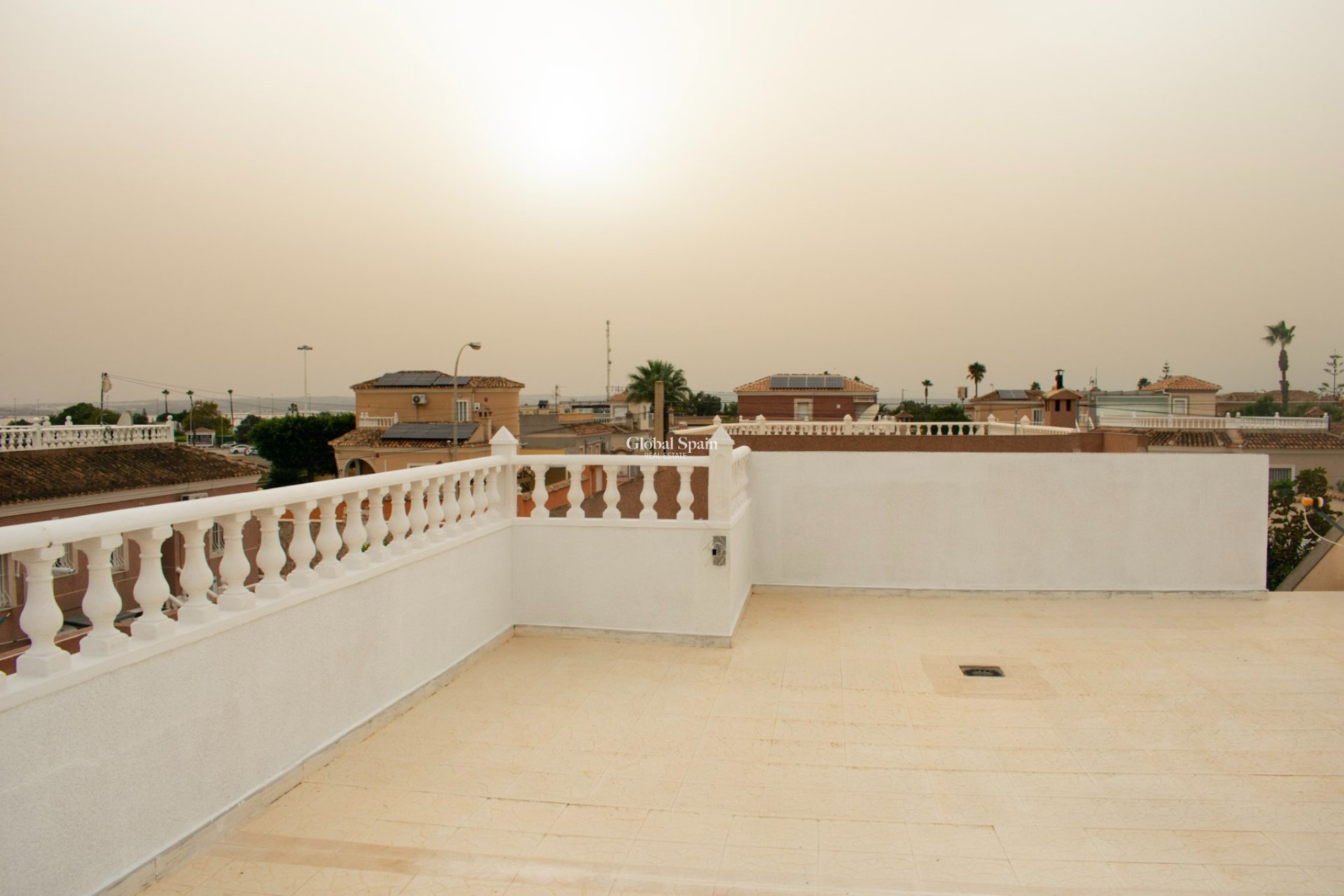 Revente - VILLA -
TORREVIEJA - Torrevieja