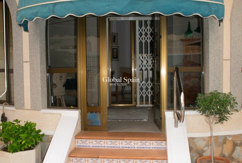 Revente - VILLA -
TORREVIEJA - Torrevieja