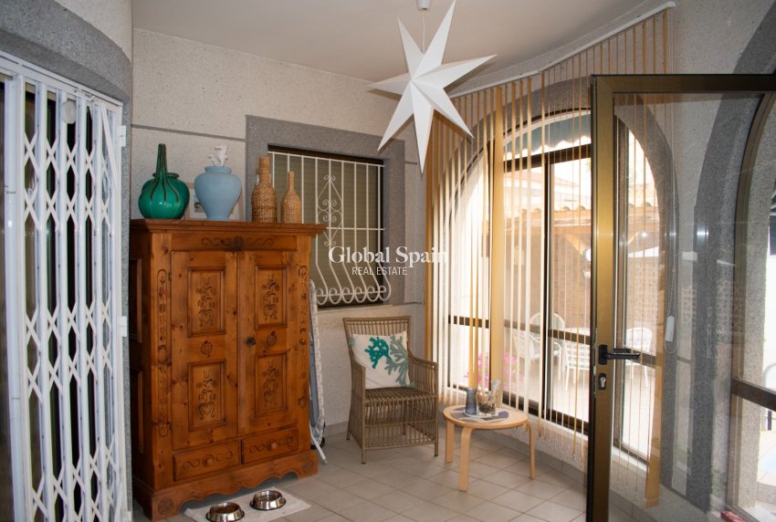 Revente - VILLA -
TORREVIEJA - Torrevieja