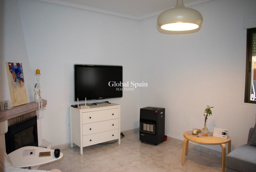 Revente - VILLA -
TORREVIEJA - Torrevieja