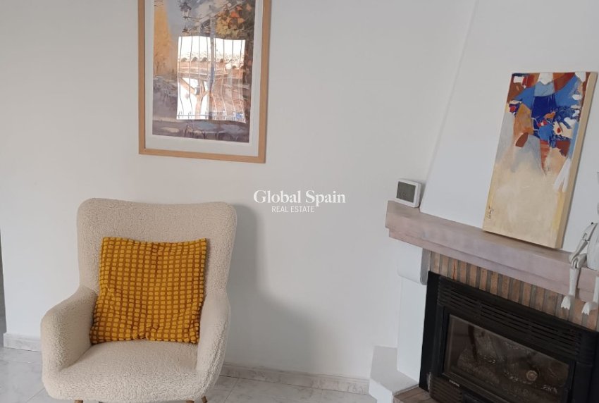 Revente - VILLA -
TORREVIEJA - Torrevieja