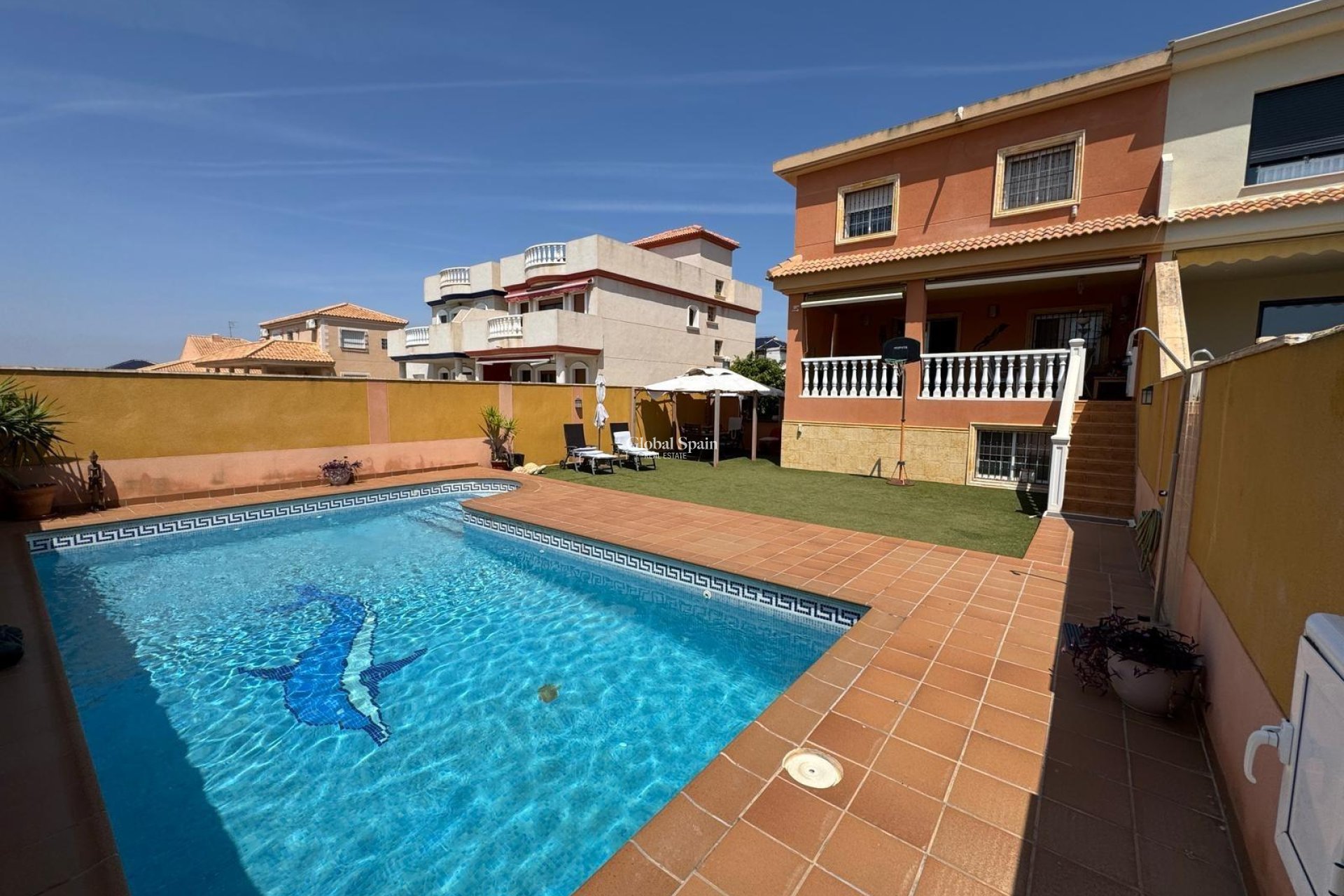 Revente - VILLA -
TORREVIEJA - Zona Los Frutales