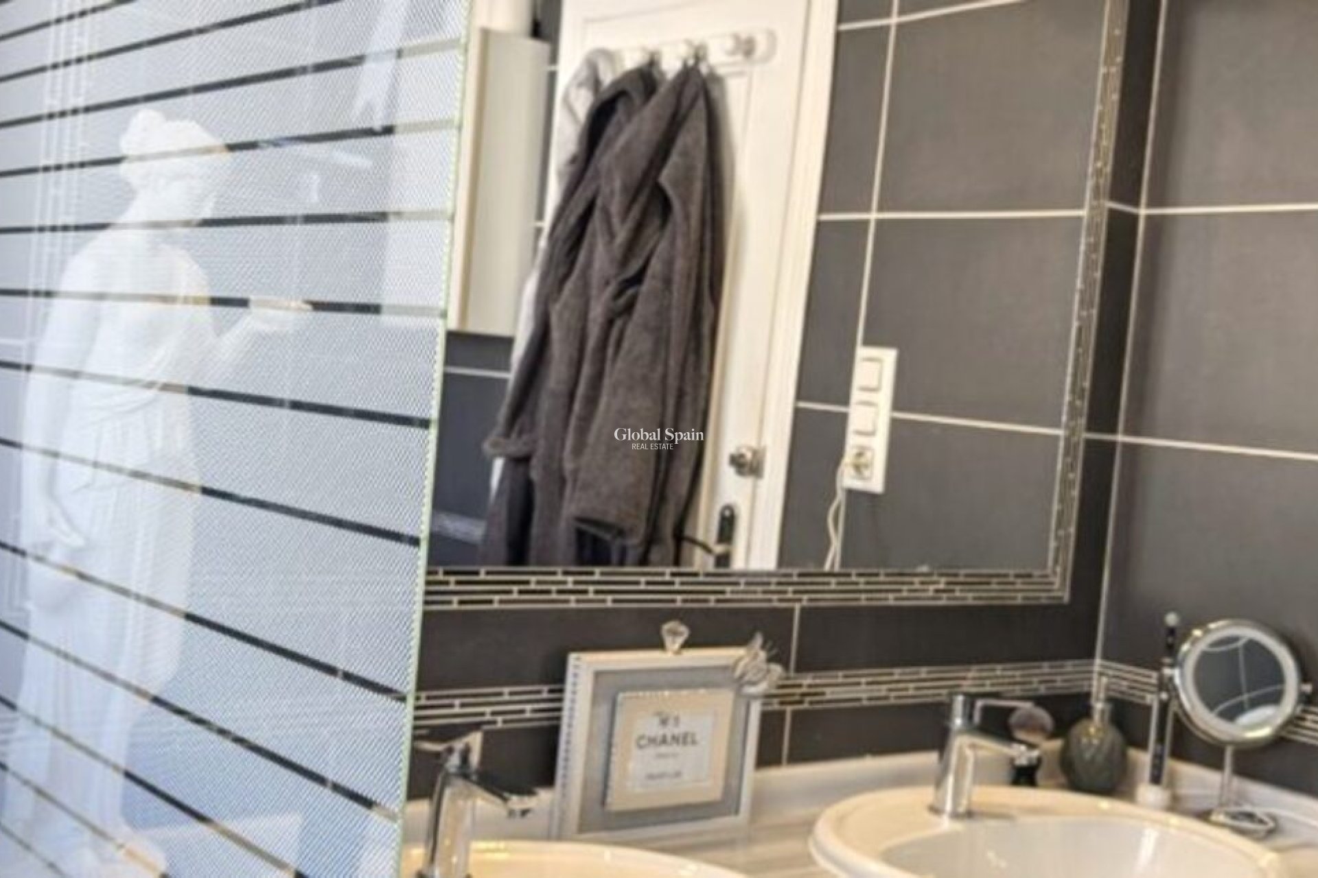 Revente - VILLA -
VILLAMARTÍN - Costa Blanca